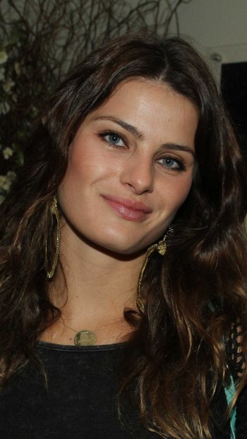 Brazilian model Celebrity Isabeli Fontana Phone Wallpaper