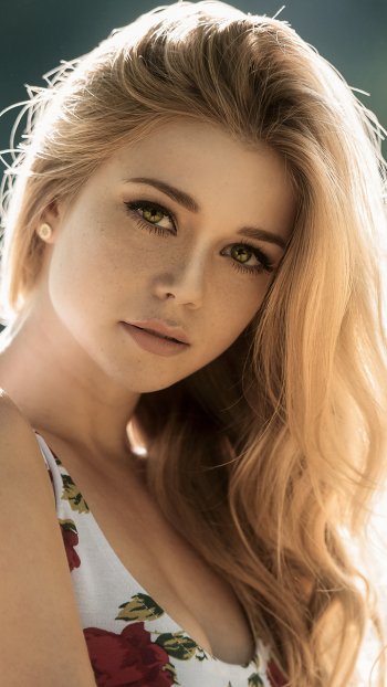 green eyes blonde woman model Phone Wallpaper