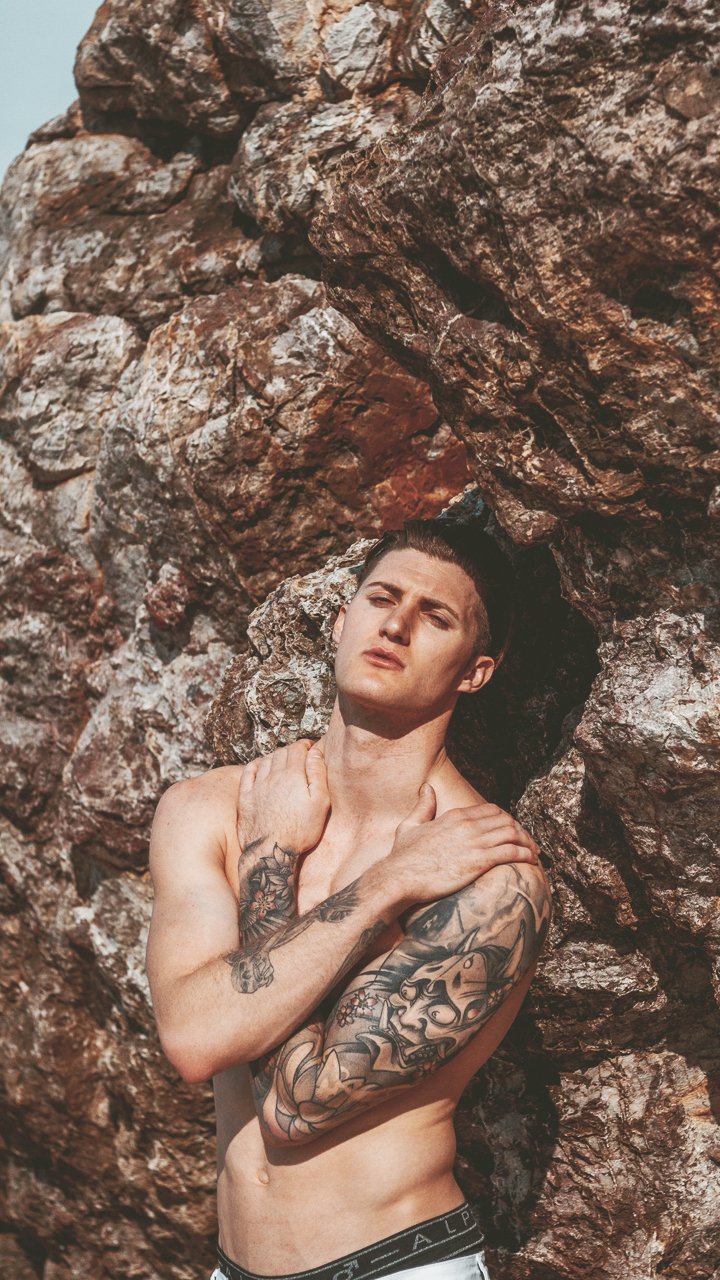 Download Tattoo Man Model Phone Wallpaper