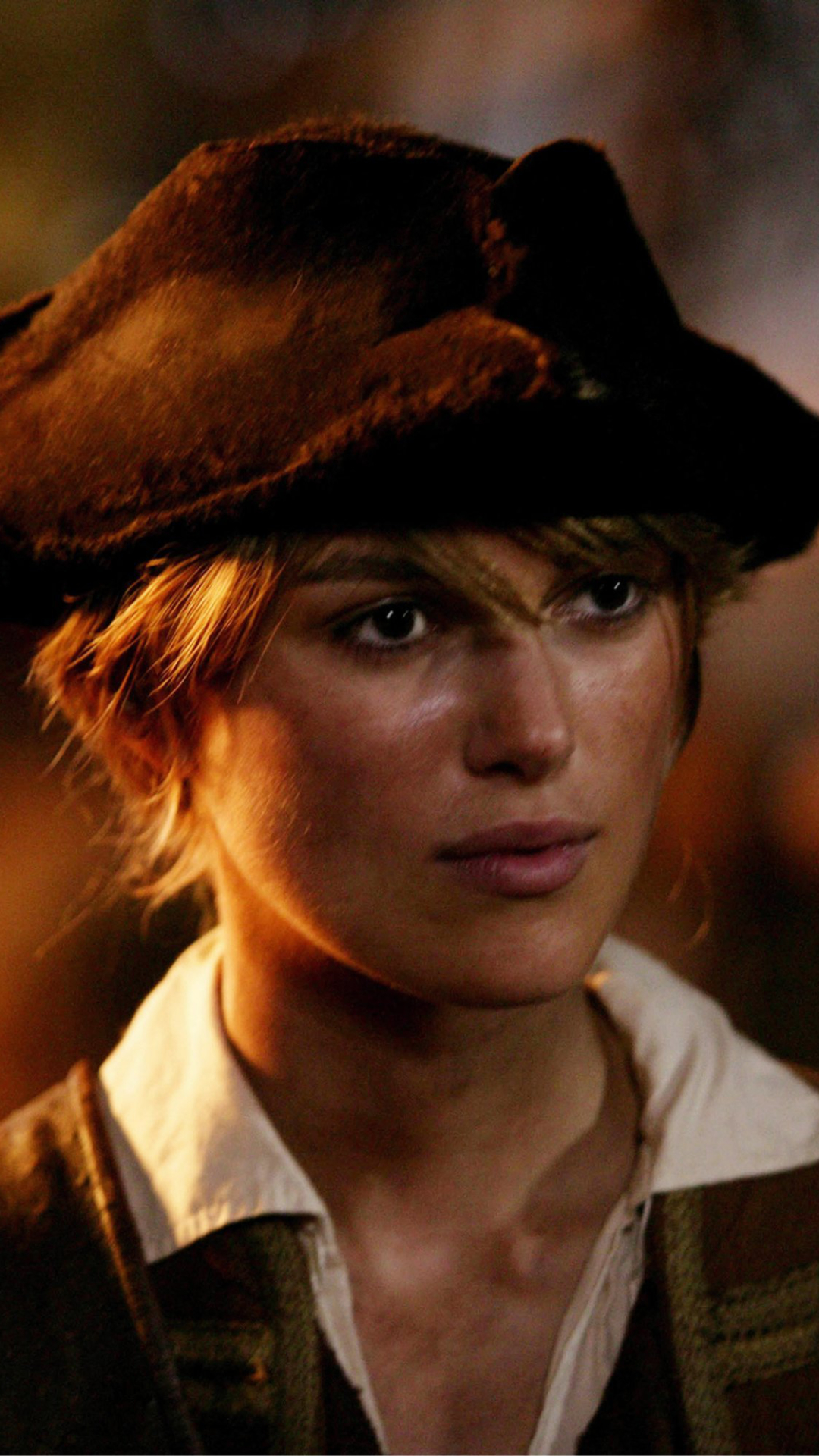 Имя британской актрисы из пиратов карибского моря. Элизабет Суонн. Элизабет Суонн пираты. Элизабет Суонн актриса.