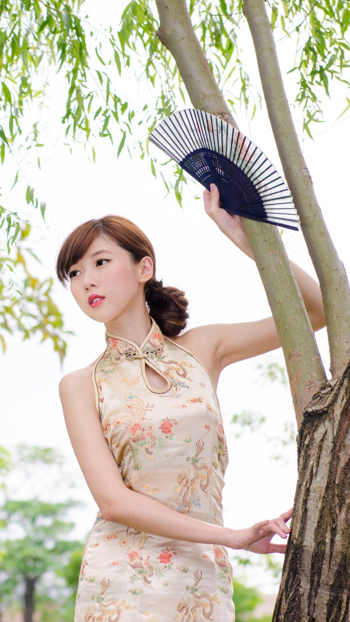 Download Asian Taiwanese Fan Model Woman Chén Qiáoqiáo Phone Wallpaper