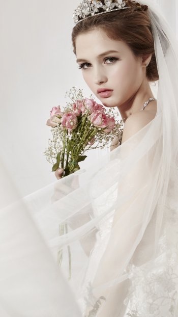 wedding dress brown eyes flower woman bride Phone Wallpaper