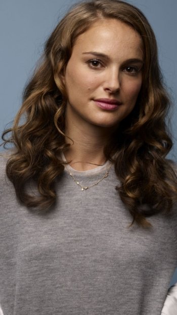 Celebrity Natalie Portman Phone Wallpaper