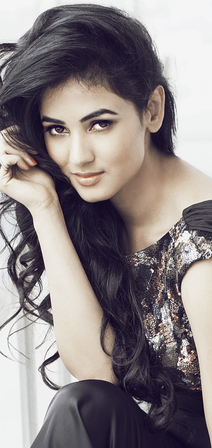 Sonal Chauhan Wallpapers | HD Wallpapers | ID #14102