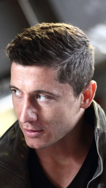 soccer Polish Robert Lewandowski Sports Phone Wallpaper