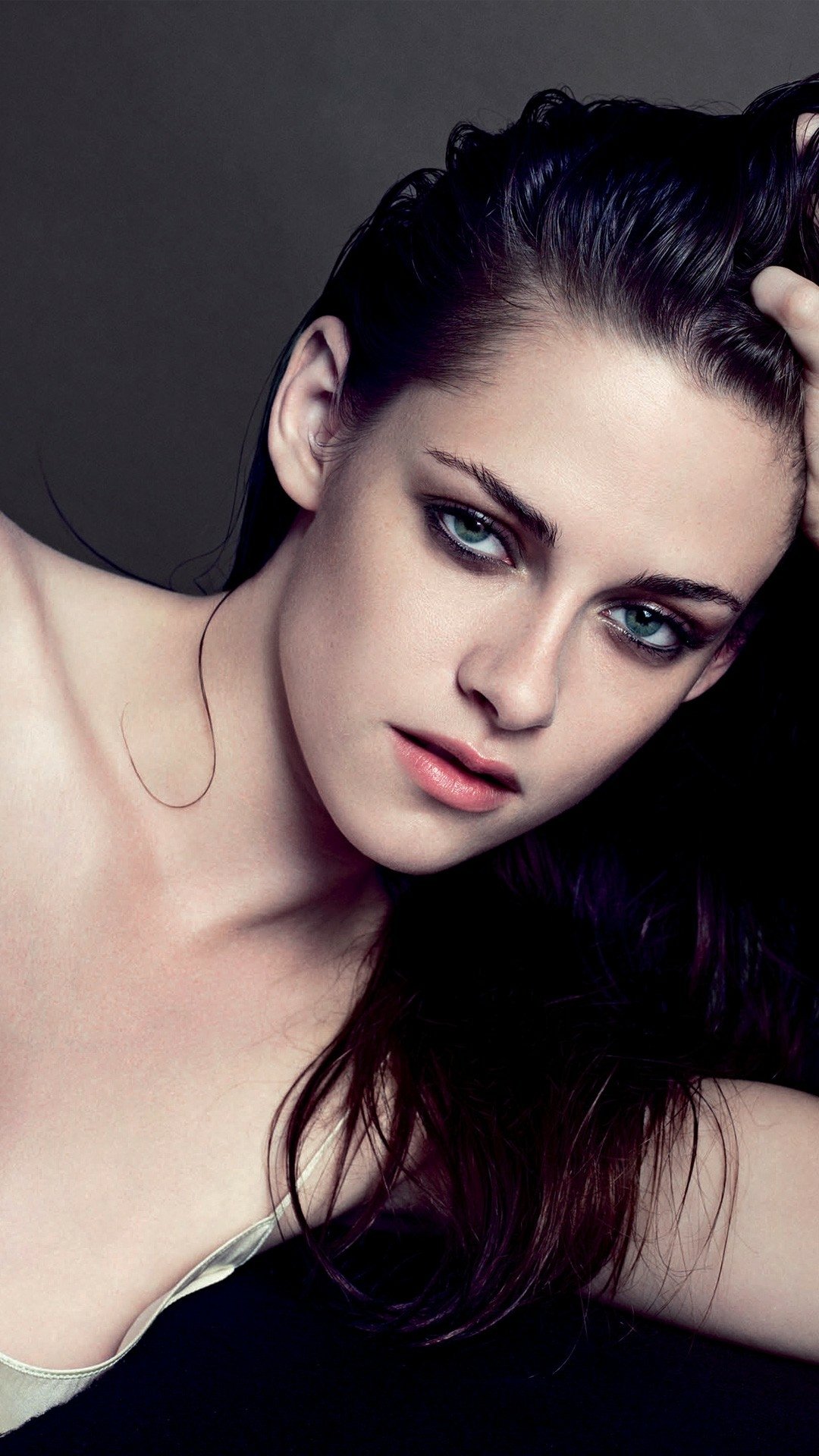 Download Celebrity Kristen Stewart Phone Wallpaper
