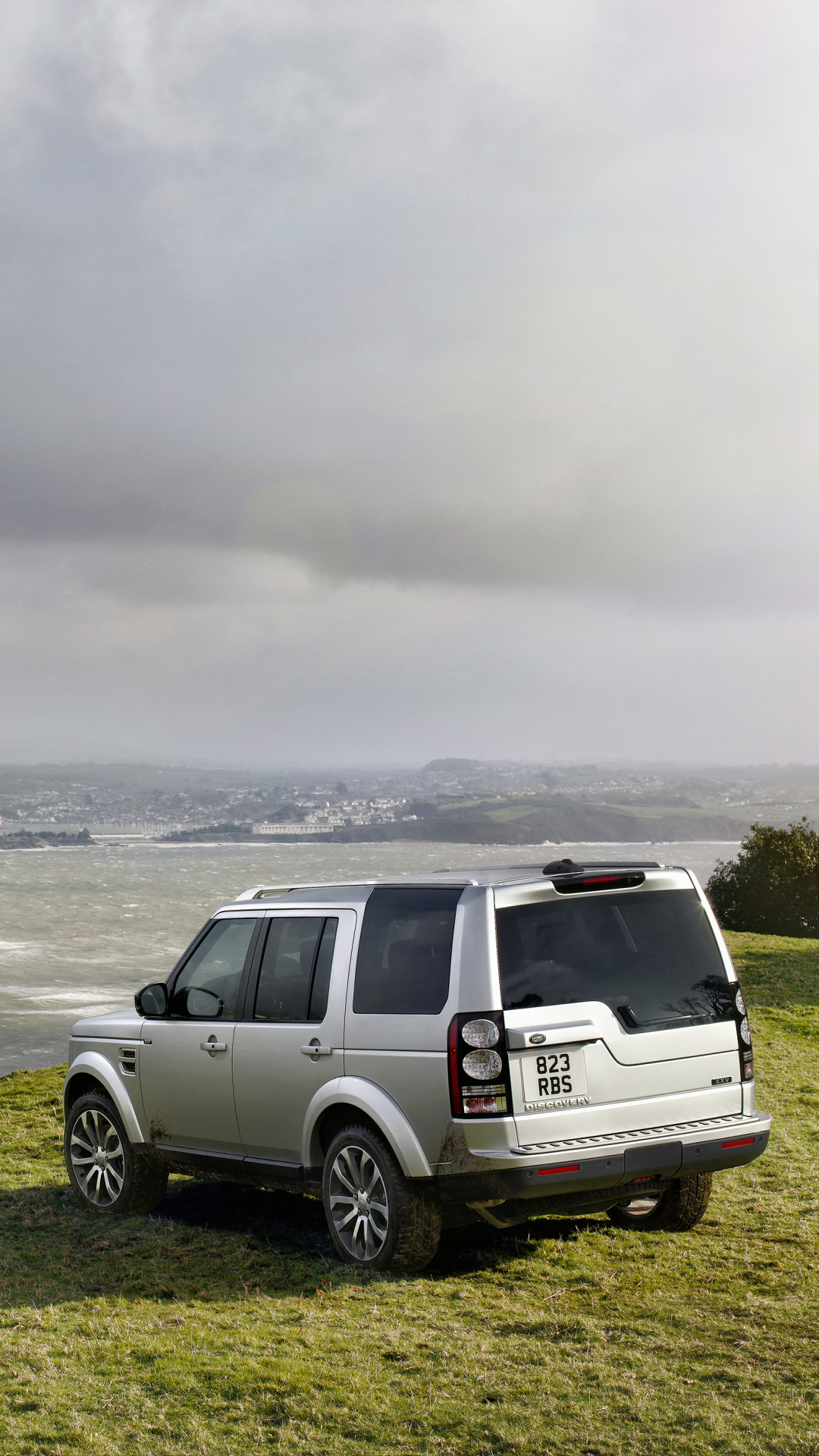 Land Rover Discovery Phone Wallpaper