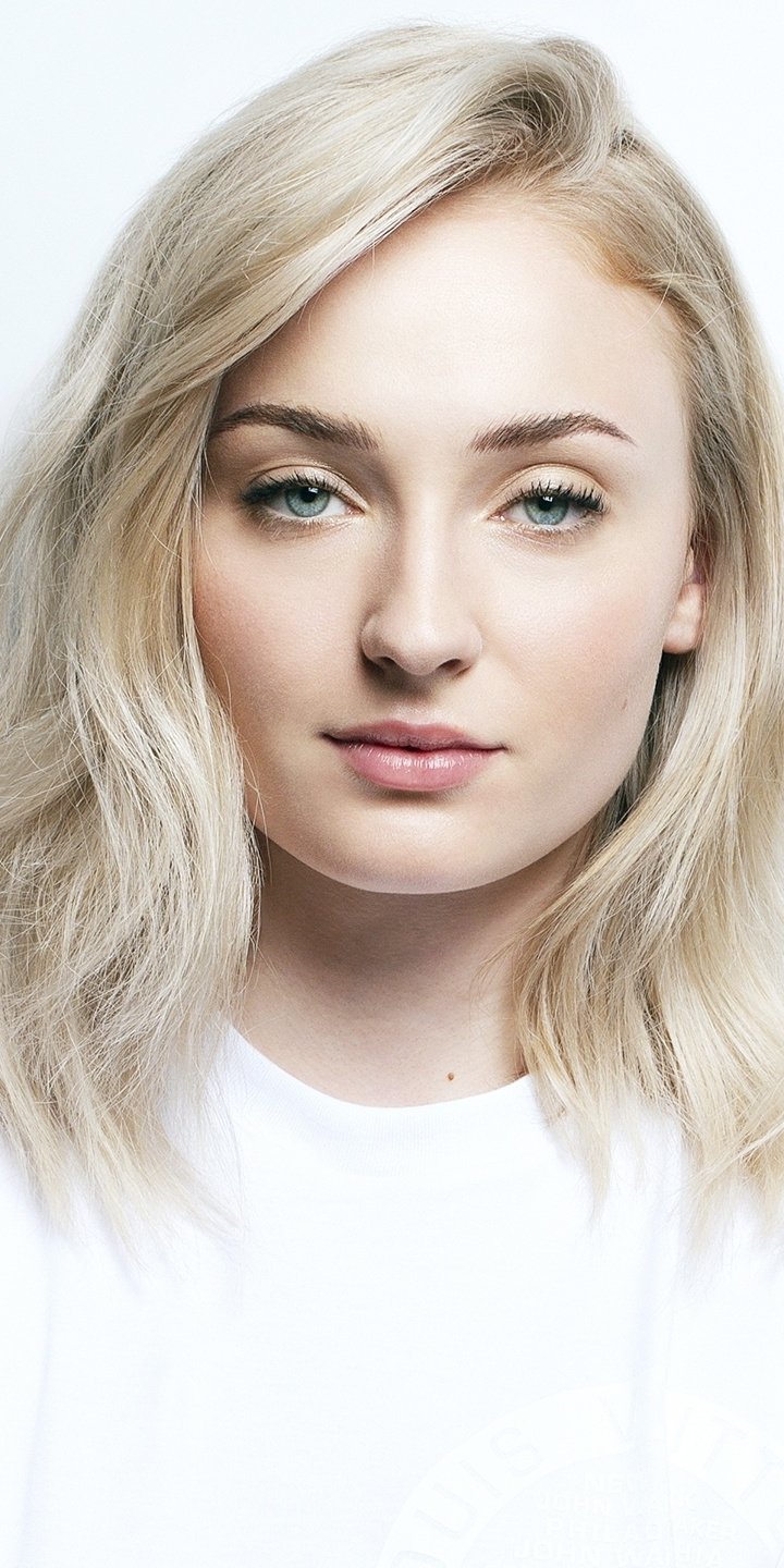 Download Actress Blue Eyes Blonde English Celebrity Sophie Turner Phone Wallpaper