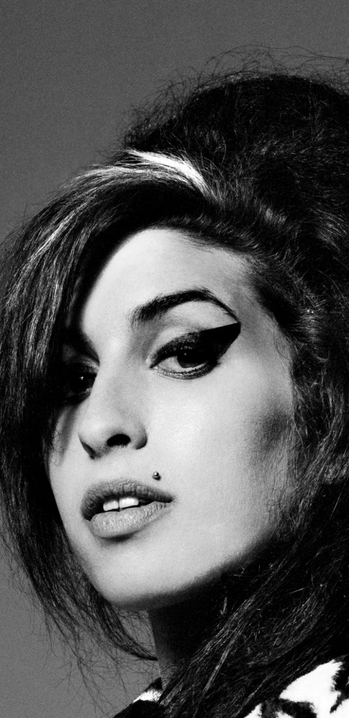Amy Winehouse Phone Wallpaper
