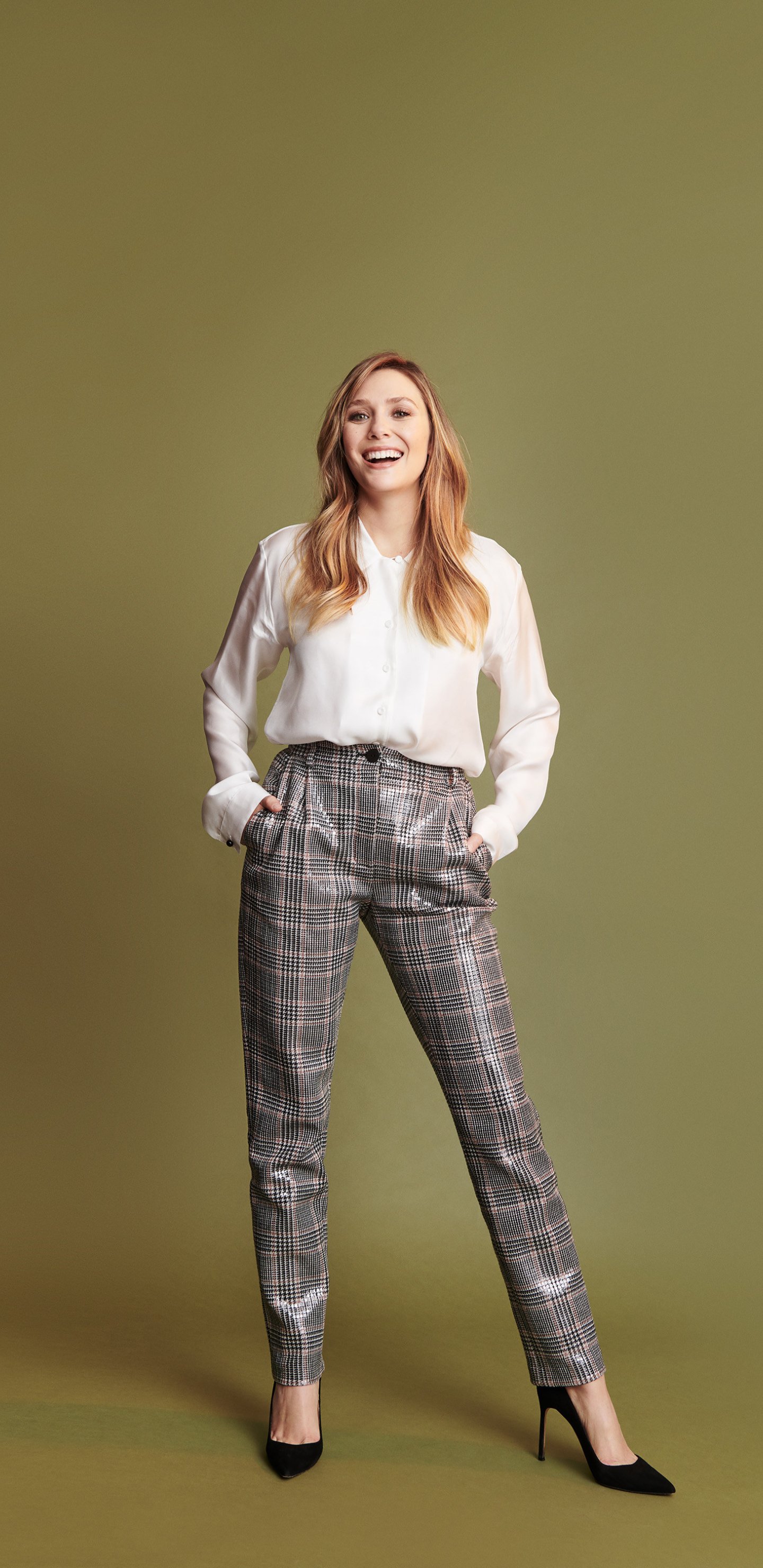 Download Celebrity Elizabeth Olsen Phone Wallpaper