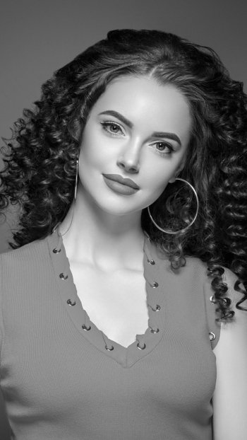 earrings lipstick curl woman model Phone Wallpaper
