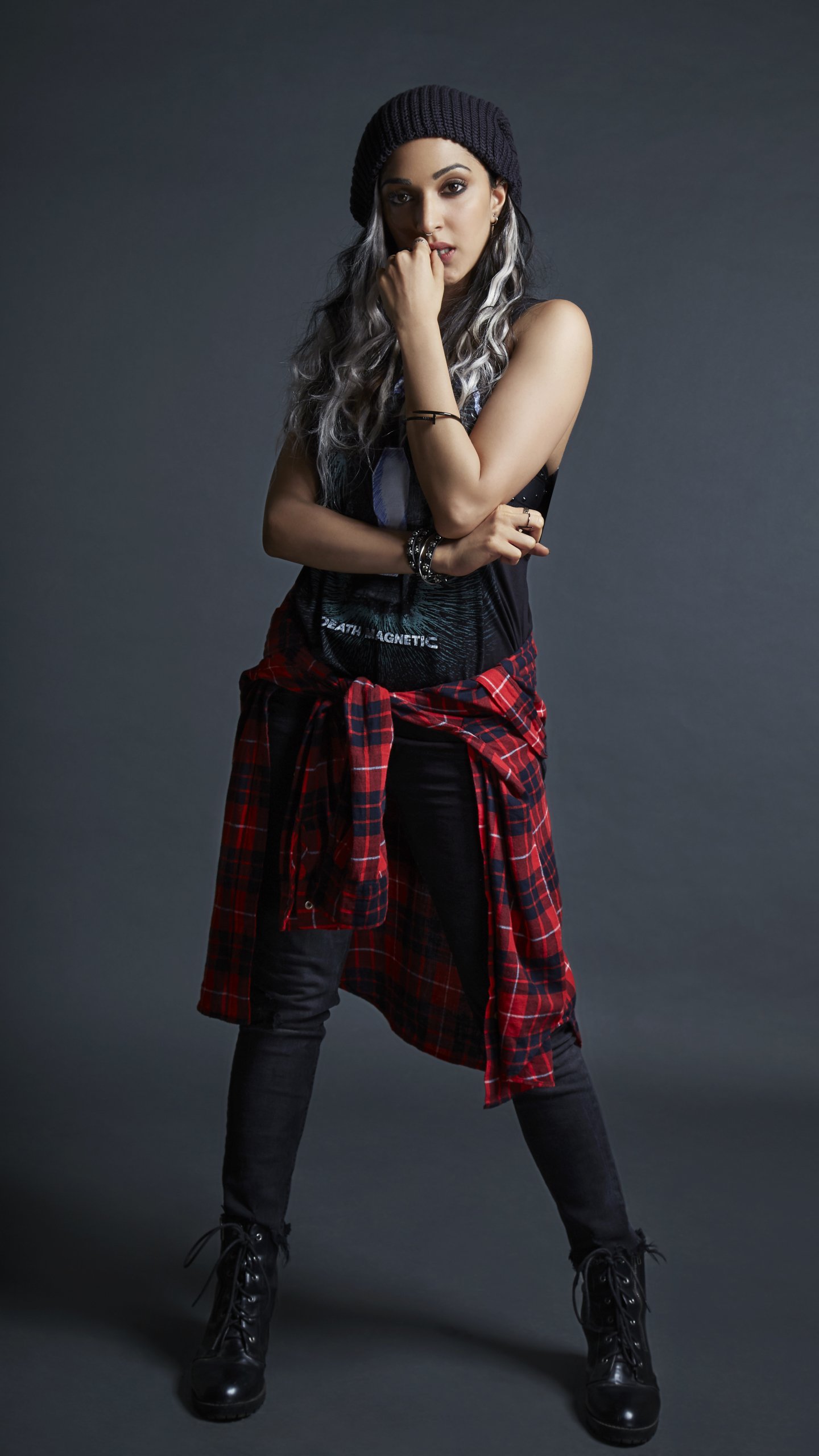 Download Celebrity Kiara Advani Phone Wallpaper