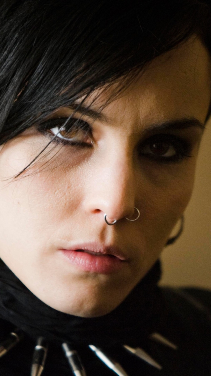 The Girl With The Dragon Tattoo Phone Wallpaper