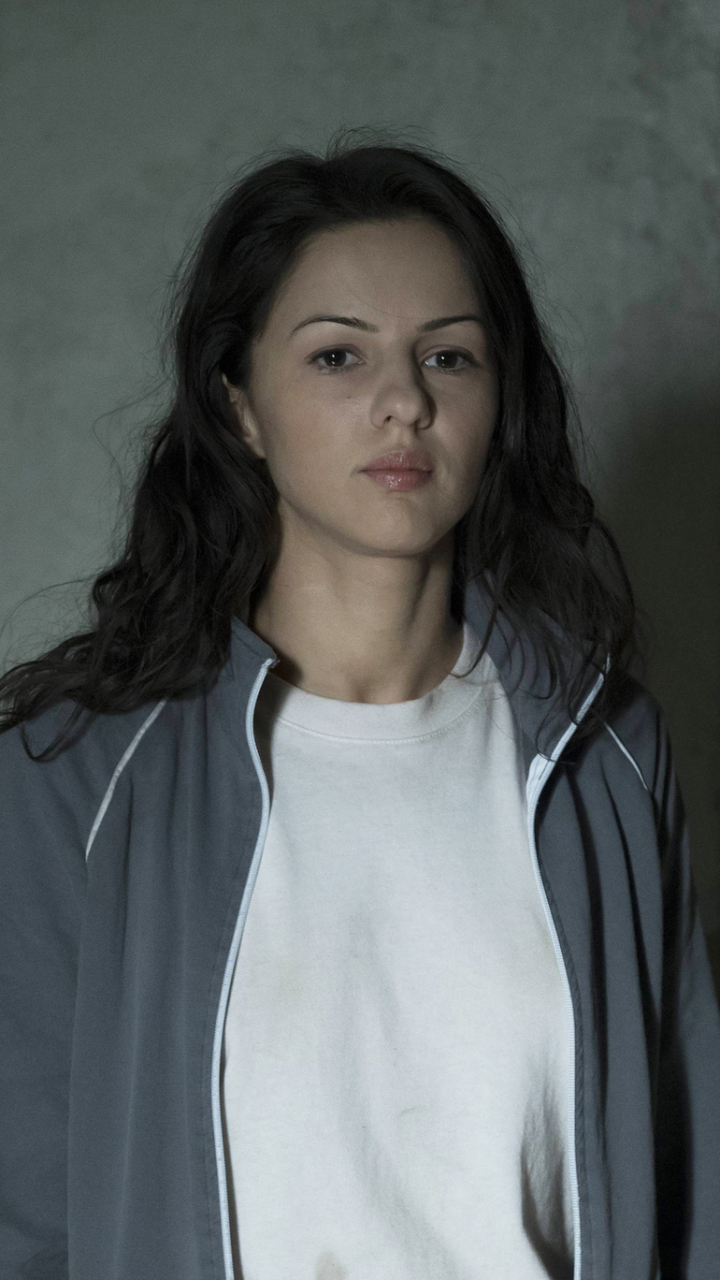 Annet Mahendru - The Americans