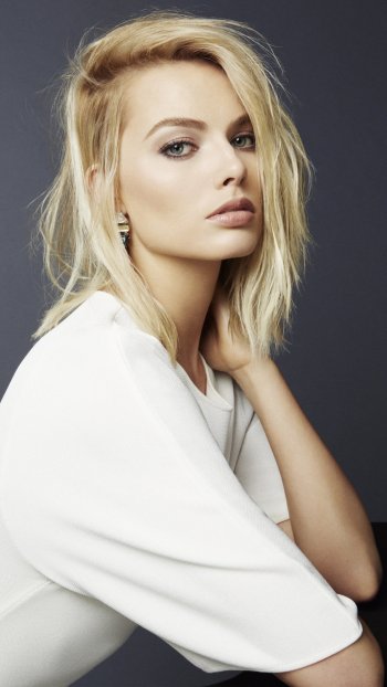 blue eyes face blonde Australian actress Celebrity Margot Robbie Phone Wallpaper