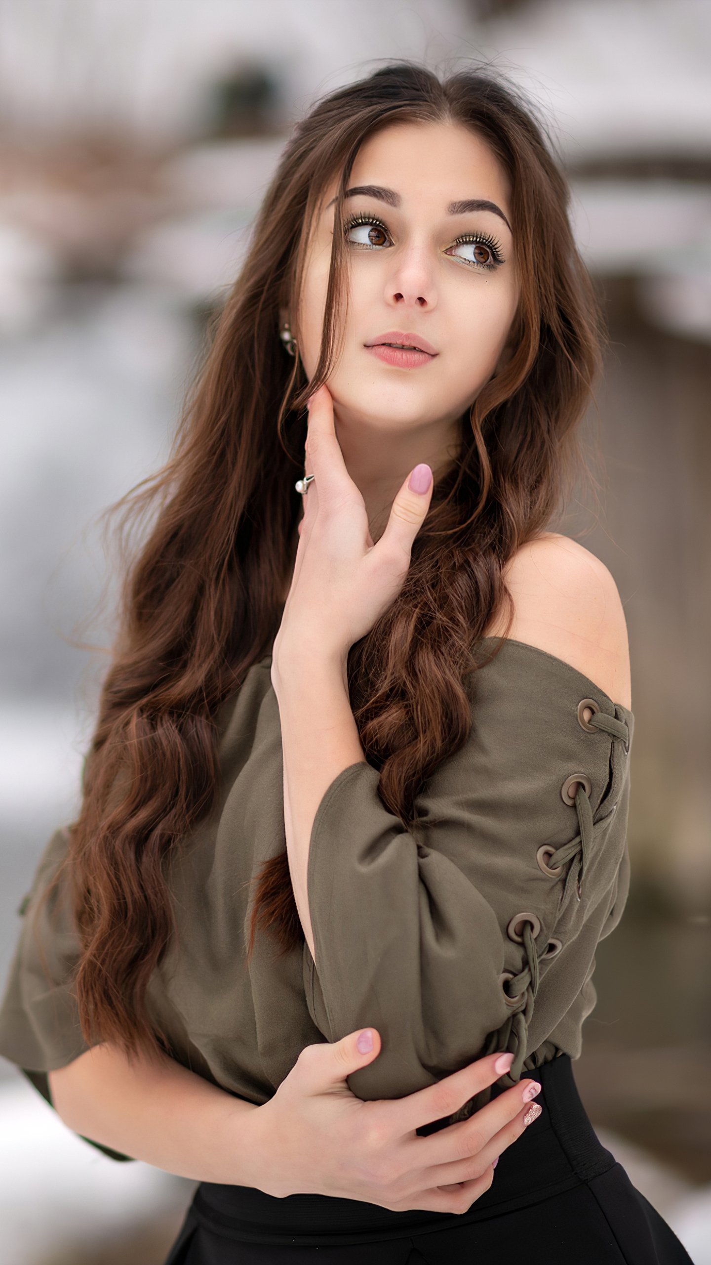 Download Woman Model Phone Wallpaper