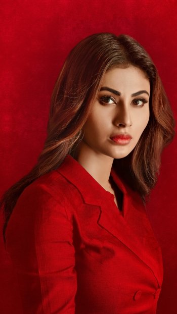 Celebrity Mouni Roy Phone Wallpaper