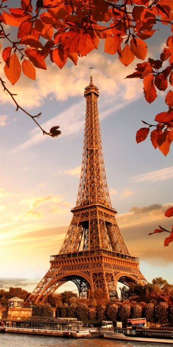  Eiffel Tower in Autumn
