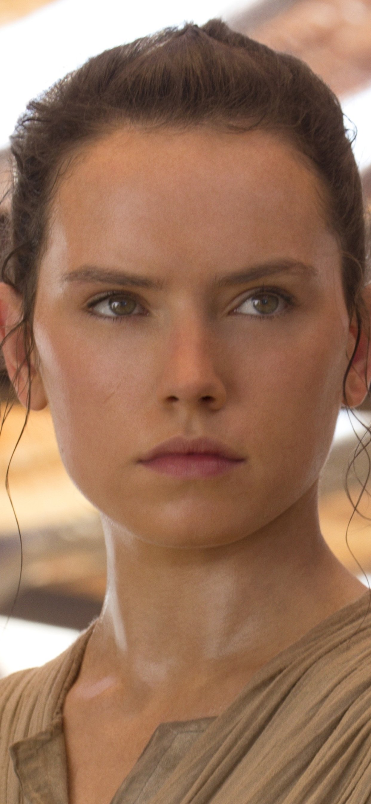 Download Daisy Ridley Rey (Star Wars) Movie Star Wars Episode VII: The Force Awakens Phone Wallpaper