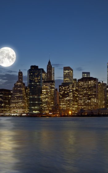  Full Moon over Manhattan, New York City