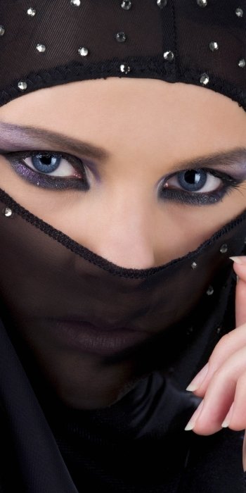 model portrait makeup woman face Phone Wallpaper