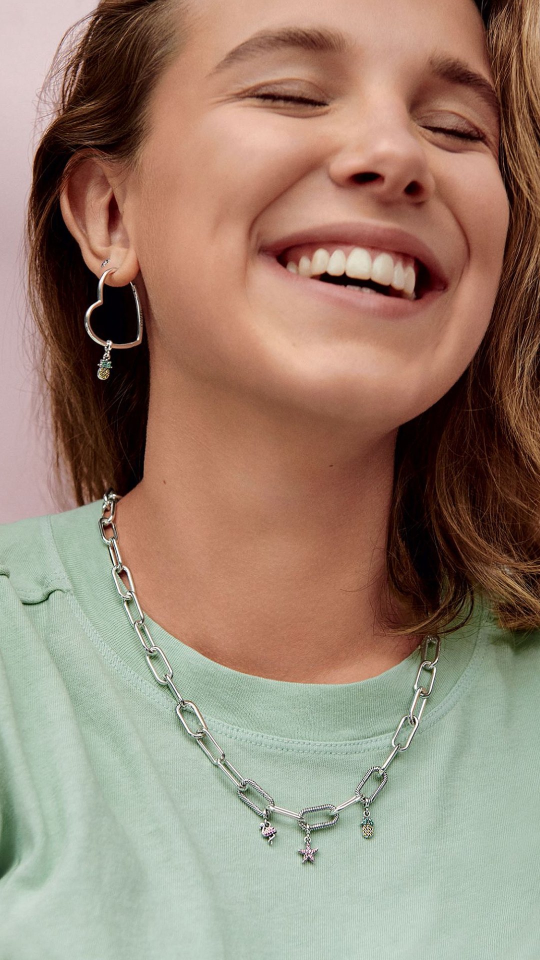 Download Celebrity Millie Bobby Brown Phone Wallpaper