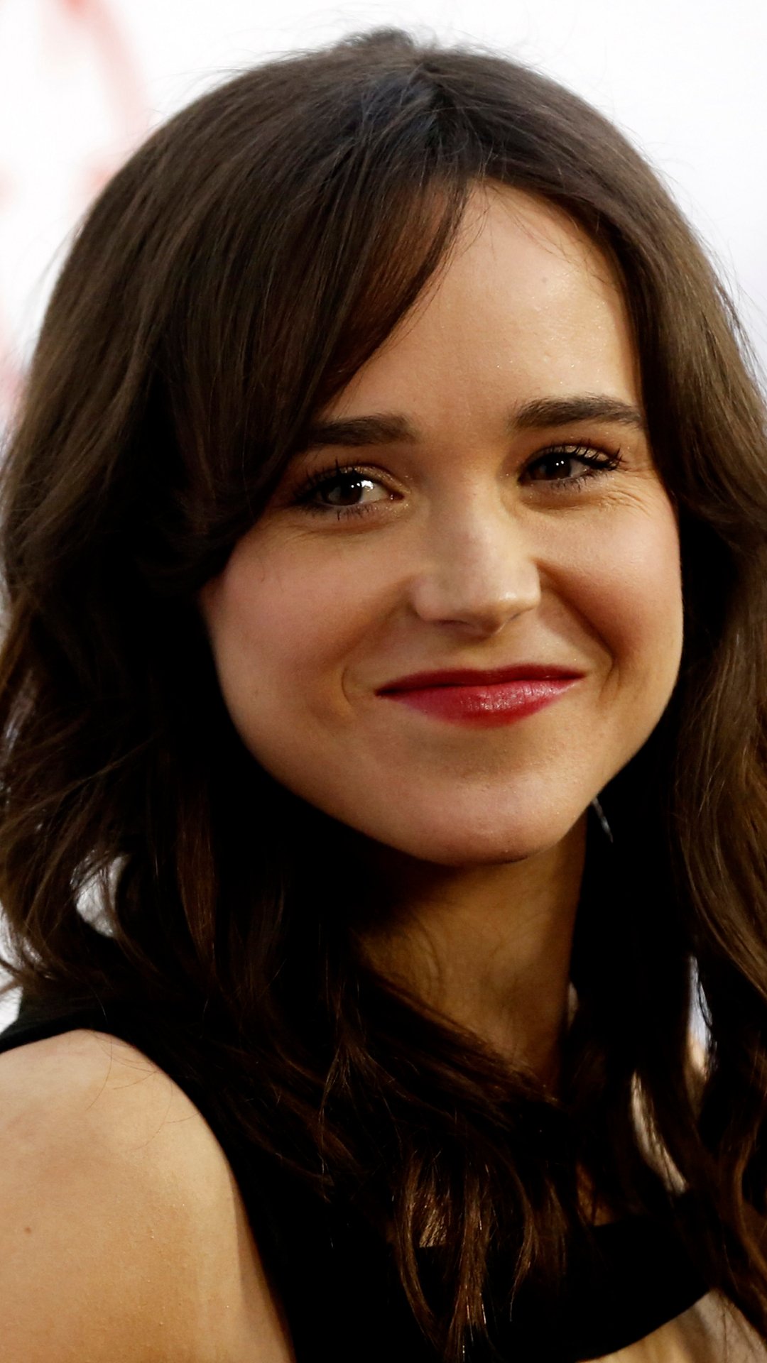 Download Celebrity Ellen Page Phone Wallpaper