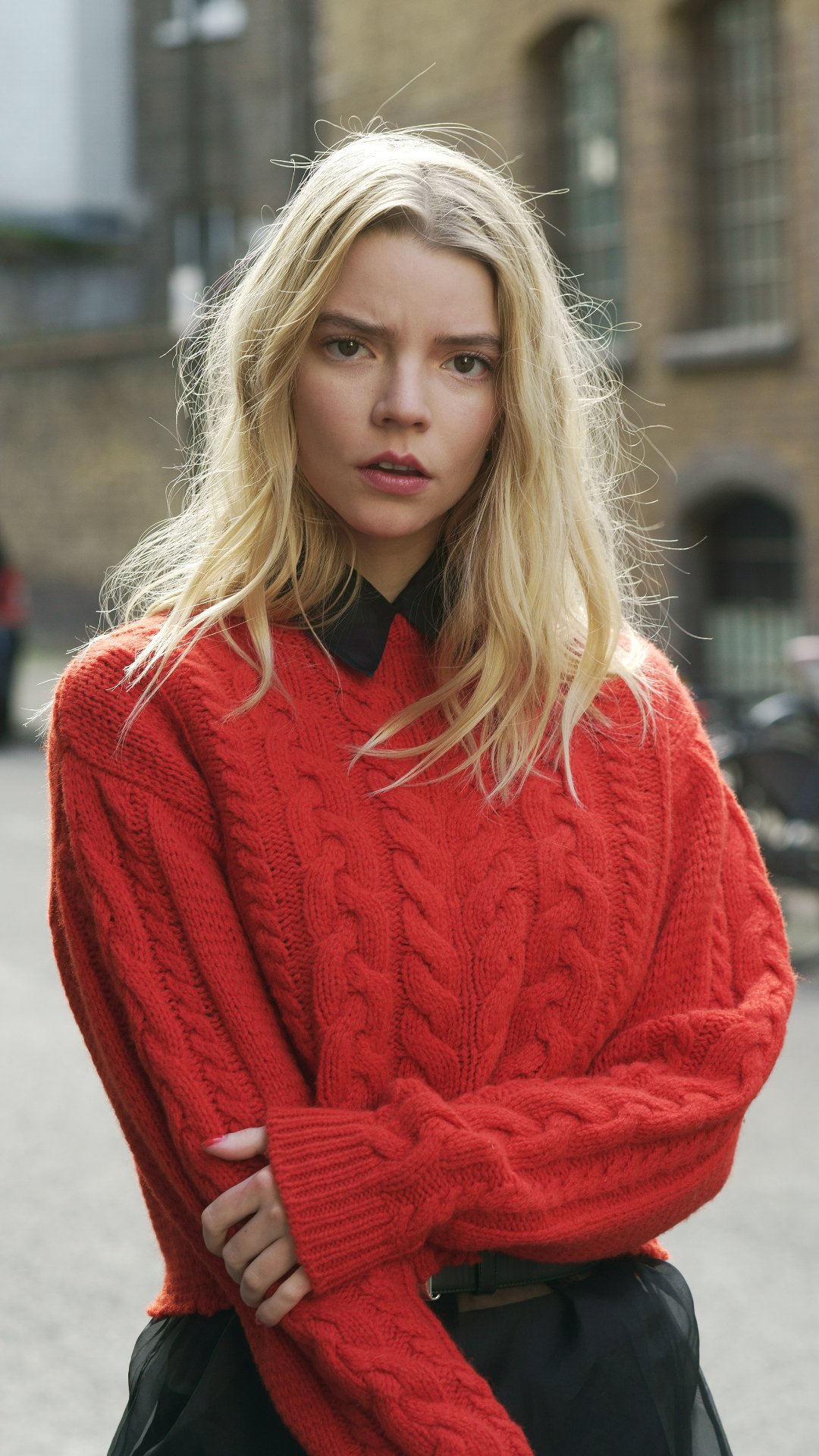 Download Celebrity Anya Taylor-Joy Phone Wallpaper