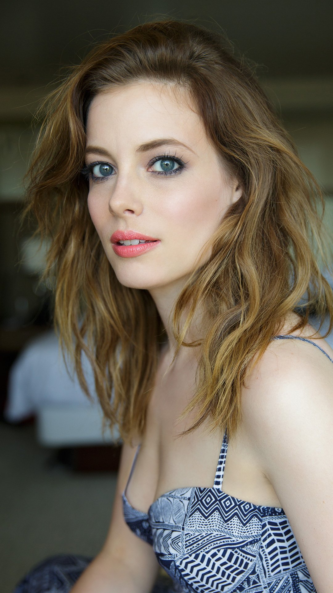 Download Celebrity Gillian Jacobs Phone Wallpaper