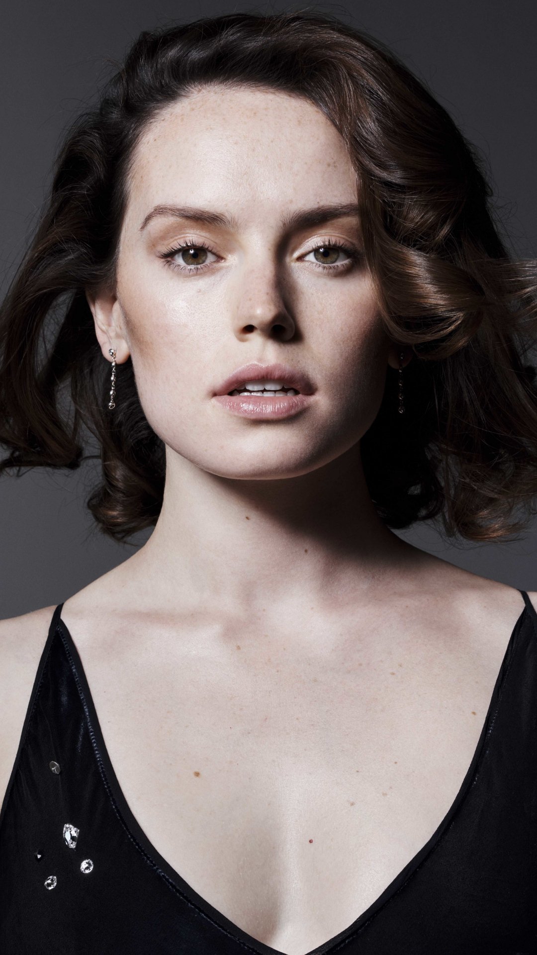 Download Celebrity Daisy Ridley Phone Wallpaper
