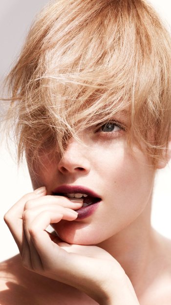 Celebrity Doutzen Kroes Phone Wallpaper