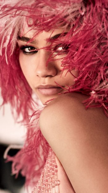 Celebrity Zendaya Phone Wallpaper