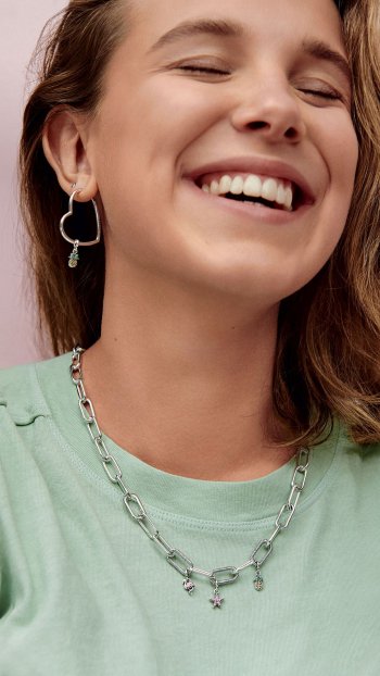 Celebrity Millie Bobby Brown Phone Wallpaper