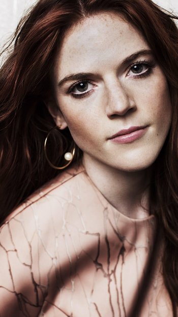 Celebrity Rose Leslie Phone Wallpaper