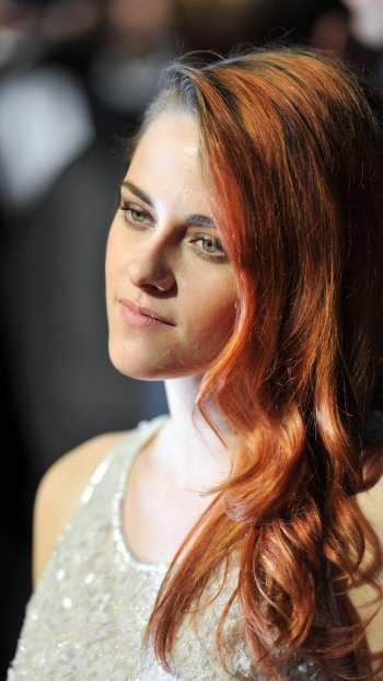 Celebrity Kristen Stewart Phone Wallpaper