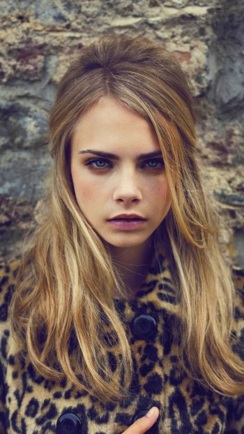 Celebrity Cara Delevingne Phone Wallpaper