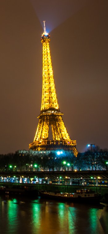  Paris Skyline in Colors