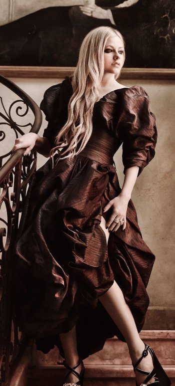 blonde dress Canadian singer music Avril Lavigne Phone Wallpaper