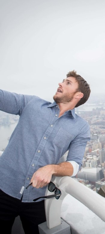 American actor Celebrity Scott Eastwood Phone Wallpaper