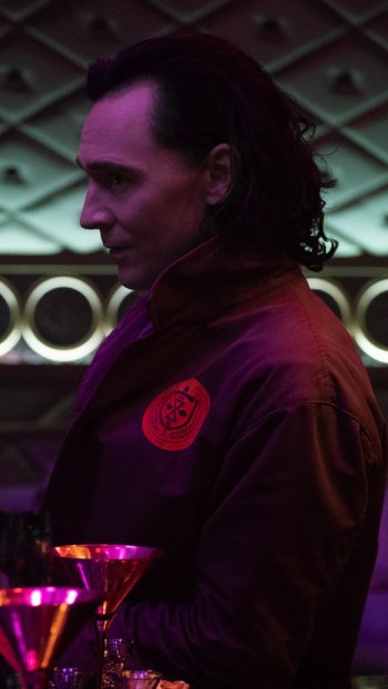Tom Hiddleston Loki (Marvel Comics) TV Show Loki Phone Wallpaper