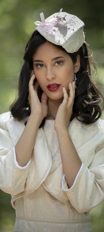 lipstick black hair woman model Phone Wallpaper