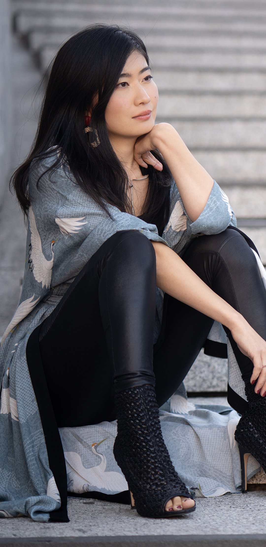 Download Model Black Hair Woman Asian Phone Wallpaper