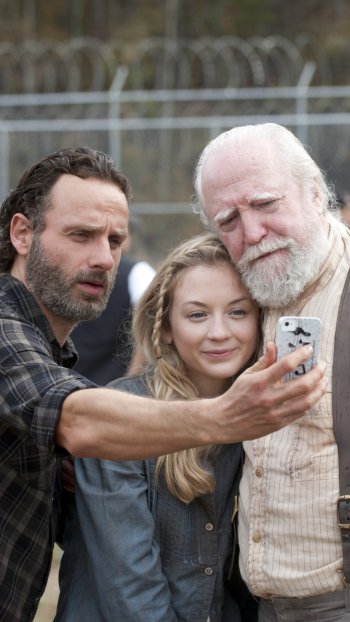  The Walking Dead On Location - Time For A Quick Selfie