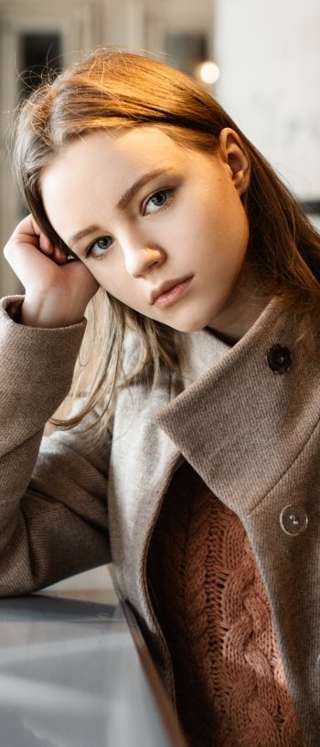 brunette woman model Phone Wallpaper