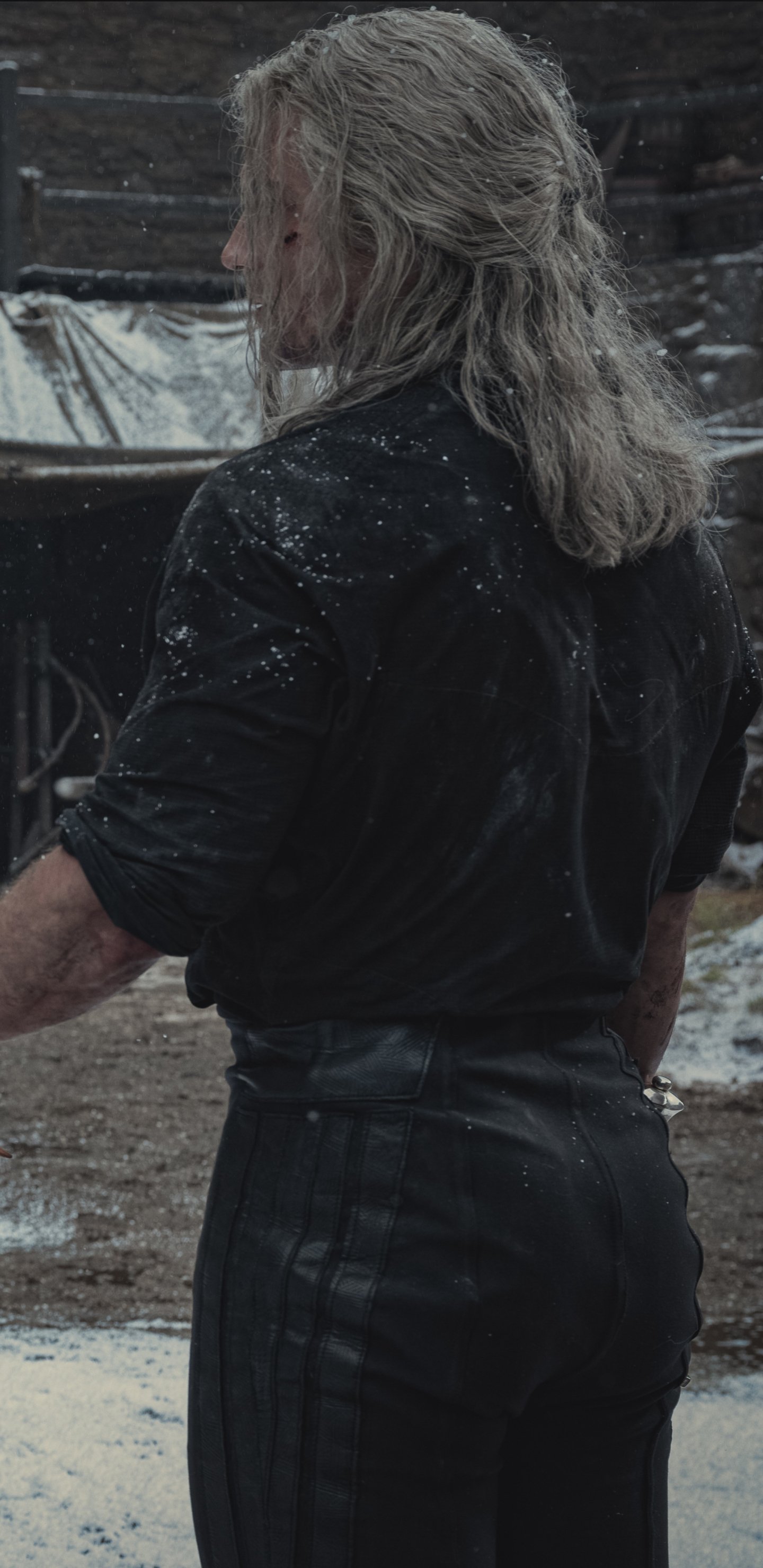 Download Geralt Of Rivia Henry Cavill TV Show The Witcher Phone Wallpaper