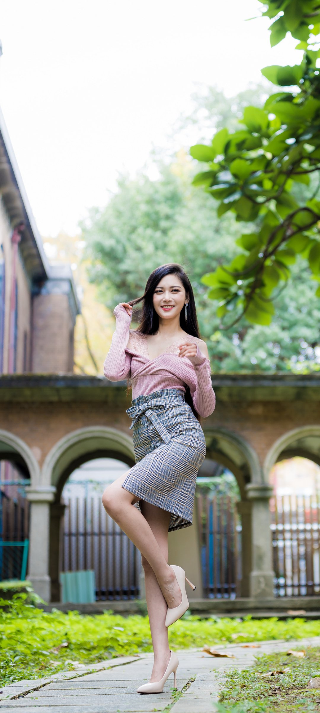 Download Model Woman Asian Phone Wallpaper