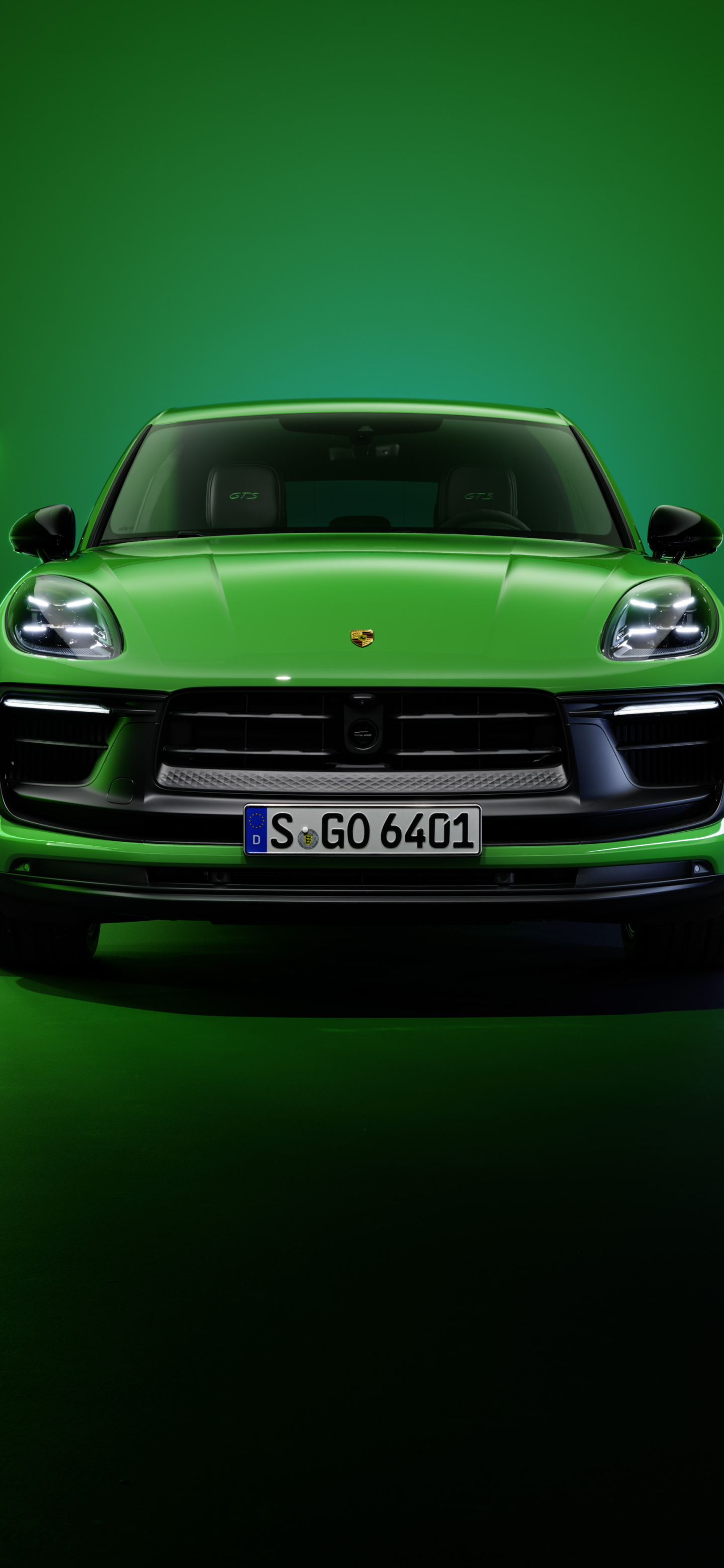 Green Porsche Macan GTS Sport Package (95B)
