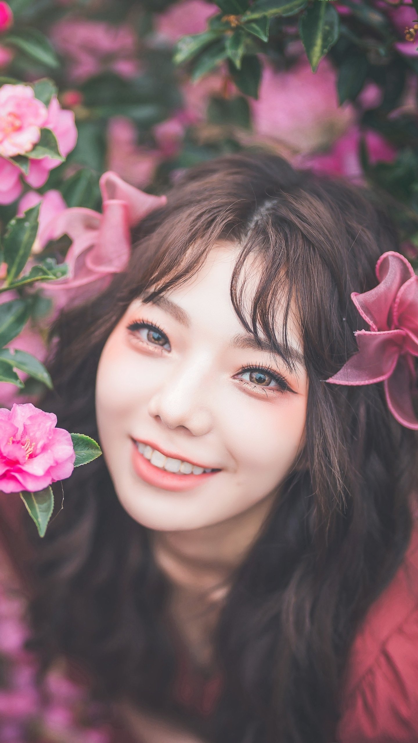 Download Brunette Woman Asian Phone Wallpaper