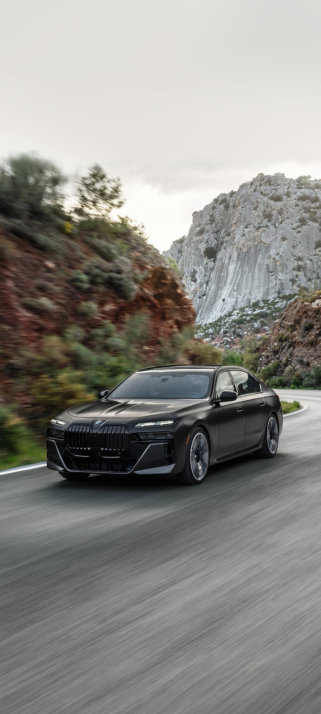 Download Vehicle BMW 7 Series Phone Wallpaper