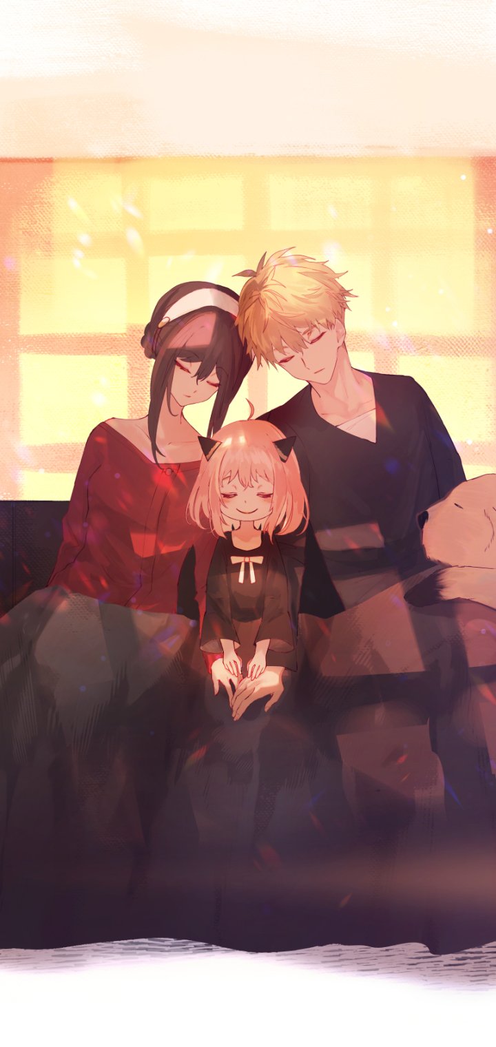 Phone wallpaper featuring Yor, Anya, and Loid Forger from the anime Spy x Family, bathed in warm light with a soft, cozy atmosphere, fitting both iPhone and Android screens.